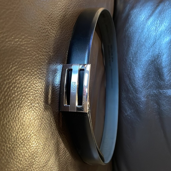 Burberry men’s belt and Hugo boss belt - Picture 6 of 7
